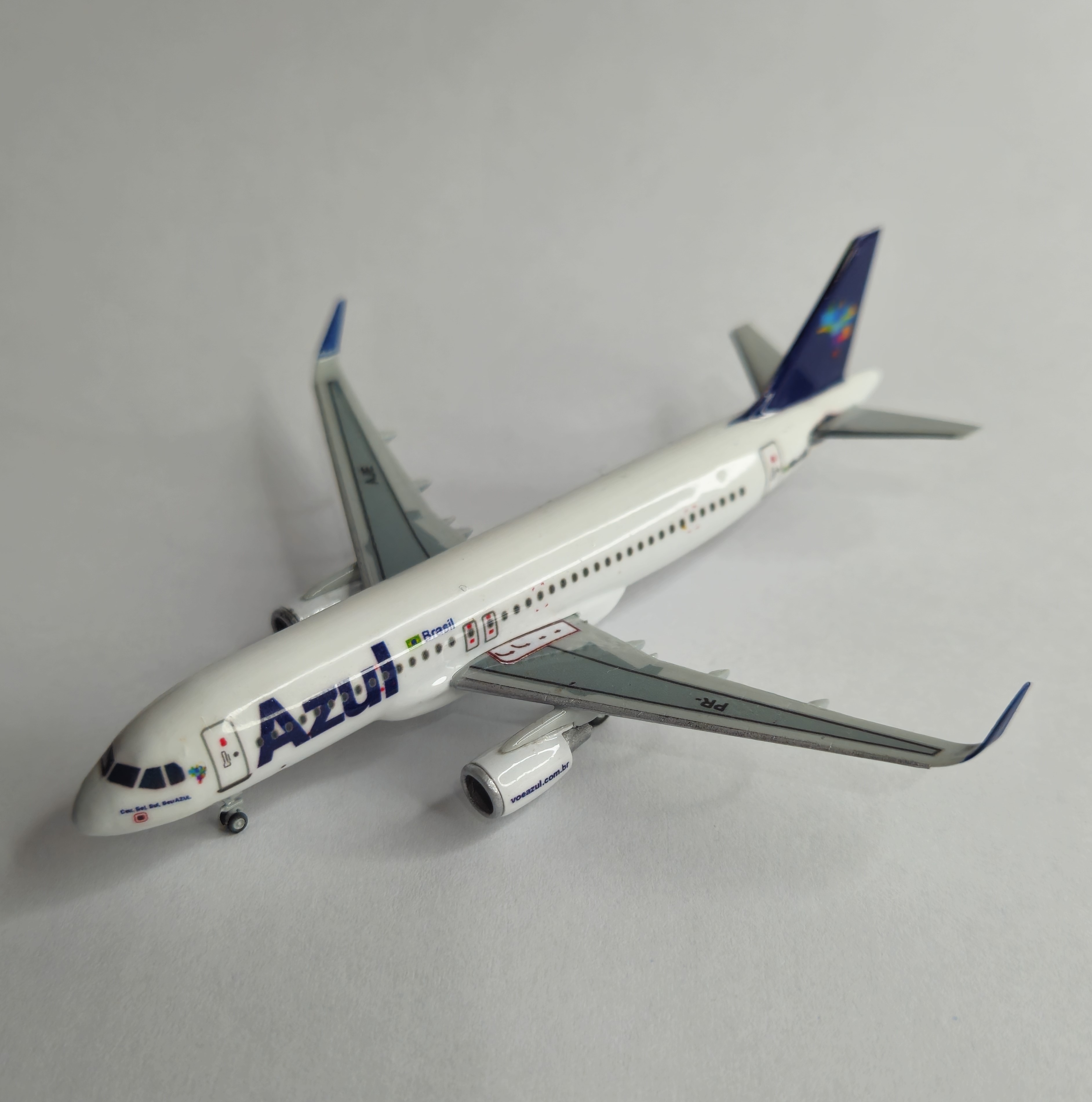 Airbus A320 Azul (Branco) PR-AJE